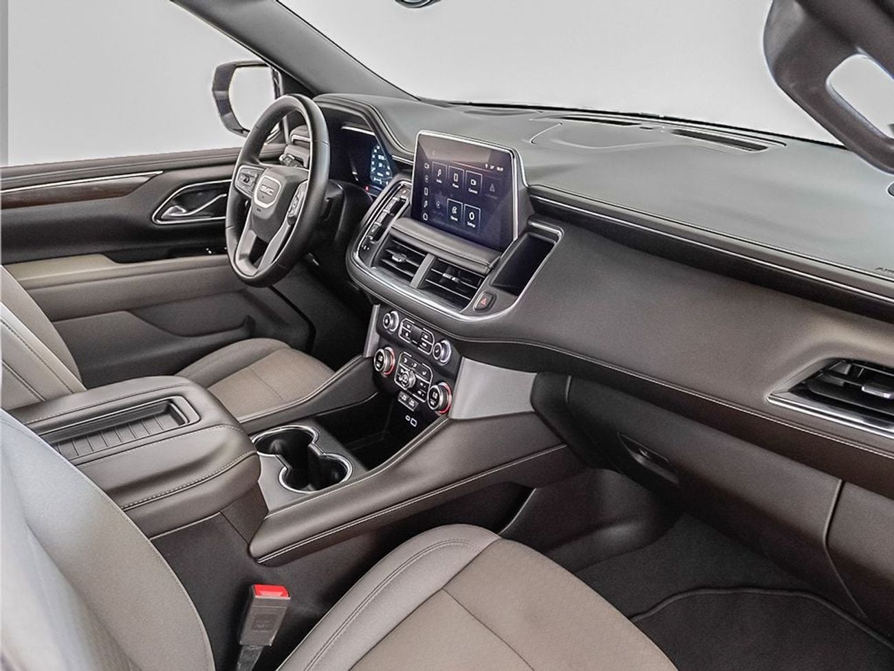 جي أم سي يوكون 5.3 V8 SLE (2WD)