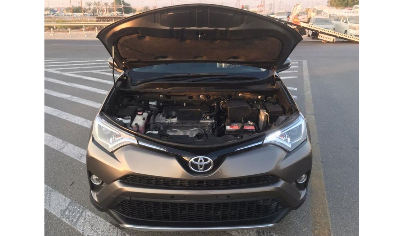 تويوتا راف ٤ Toyota Rav 4 Petrol Engine 2016 model golden color