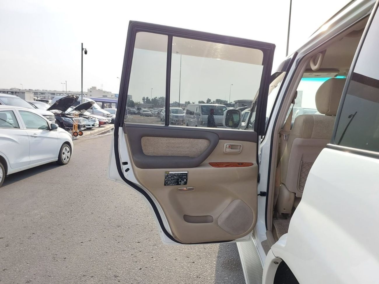 تويوتا لاند كروزر TOYOTA LAND CRUISER SUV RHD 2005 MODEL 4.2 L DIESEL AUTOMATIC(PM27948)