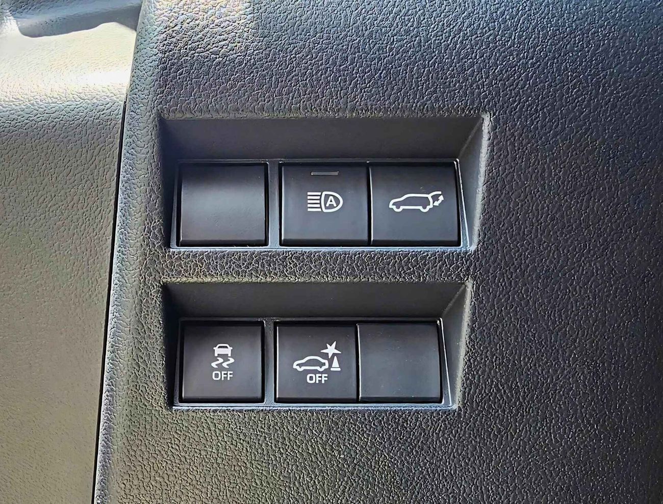 Toyota Land Cruiser LC300 / WINTER PACKAGE / VX / 3.5L / "9" DVD + 360 CAMERA / RADAR (CODE# LCWSR35VXH)