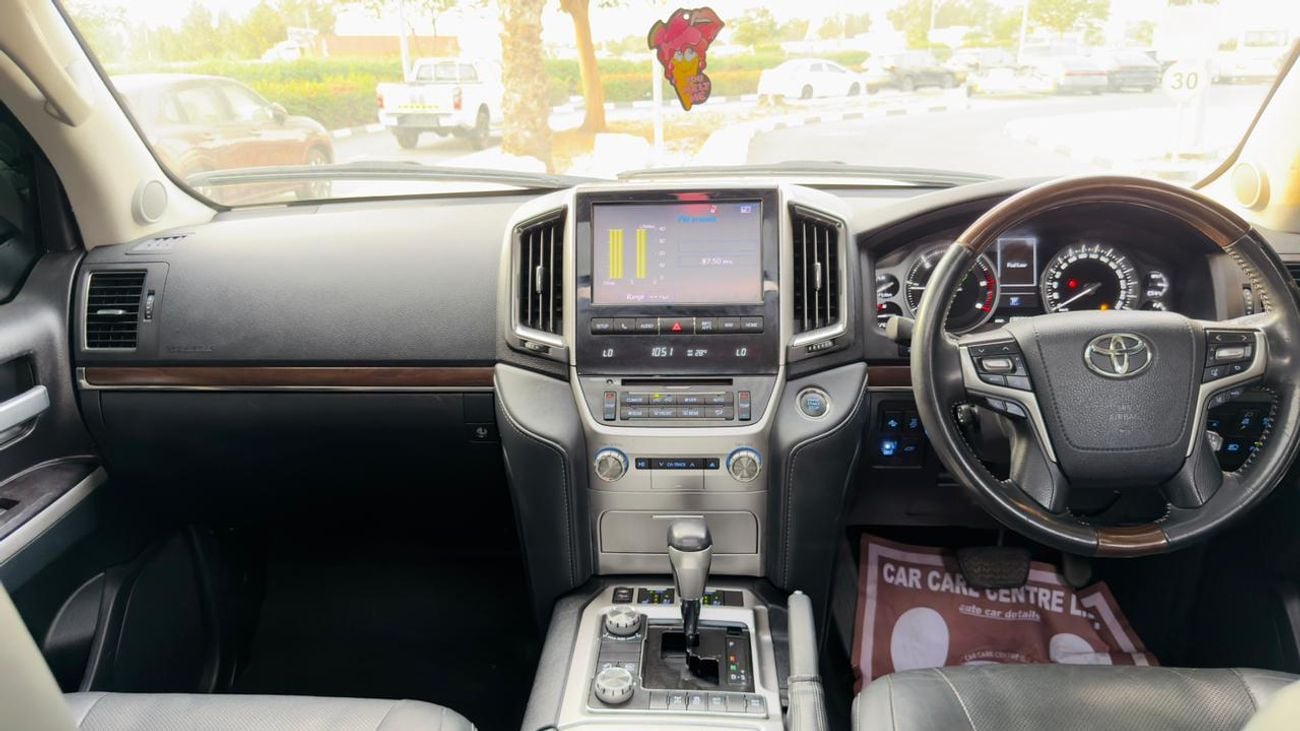 تويوتا لاند كروزر -