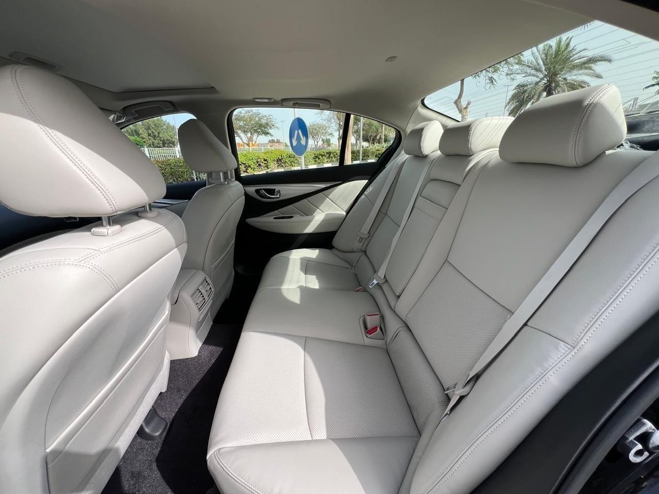 Infiniti Q50 Luxe 3.0L