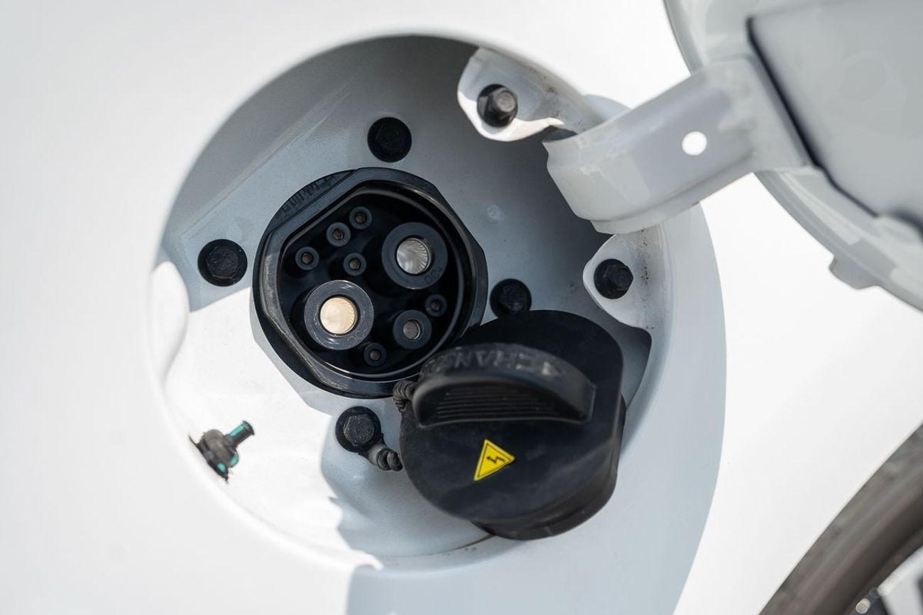 تشنجان بيم إستار Chang An E-Star 2024