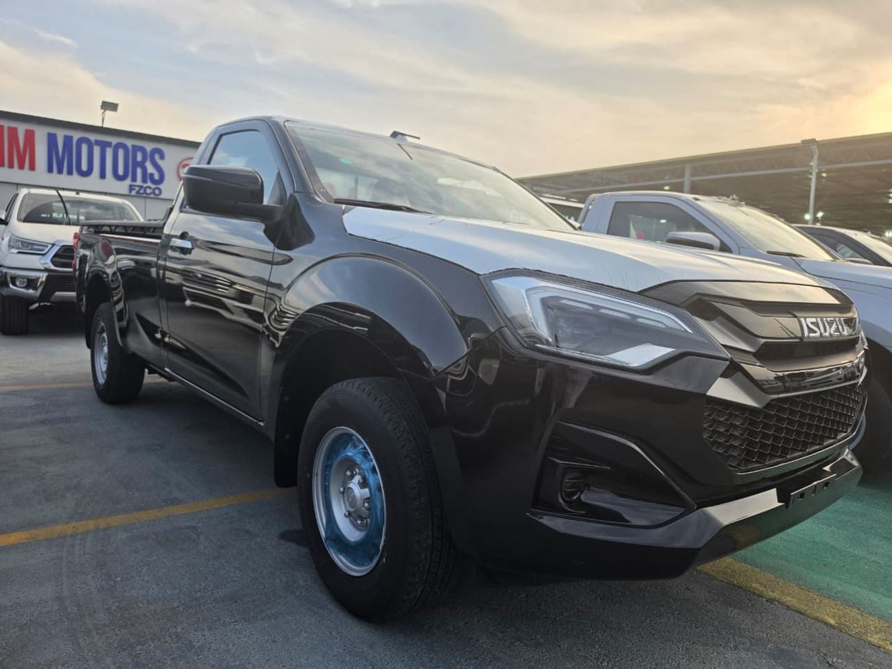 إيسوزو D ماكس Isuzu D-MAX Single Cab 1.9 Diesel 2026 – Automatic | 1.9L Diesel | Black