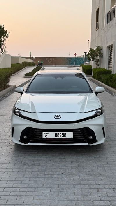 Toyota Camry GLE