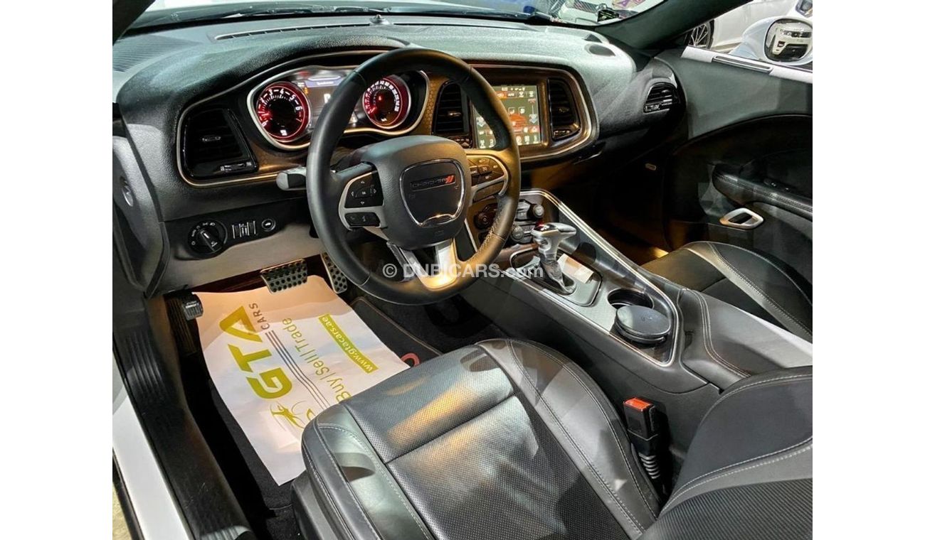 دودج تشالينجر 2017 Dodge Challenger SXT, Warranty+Service Contract, GCC