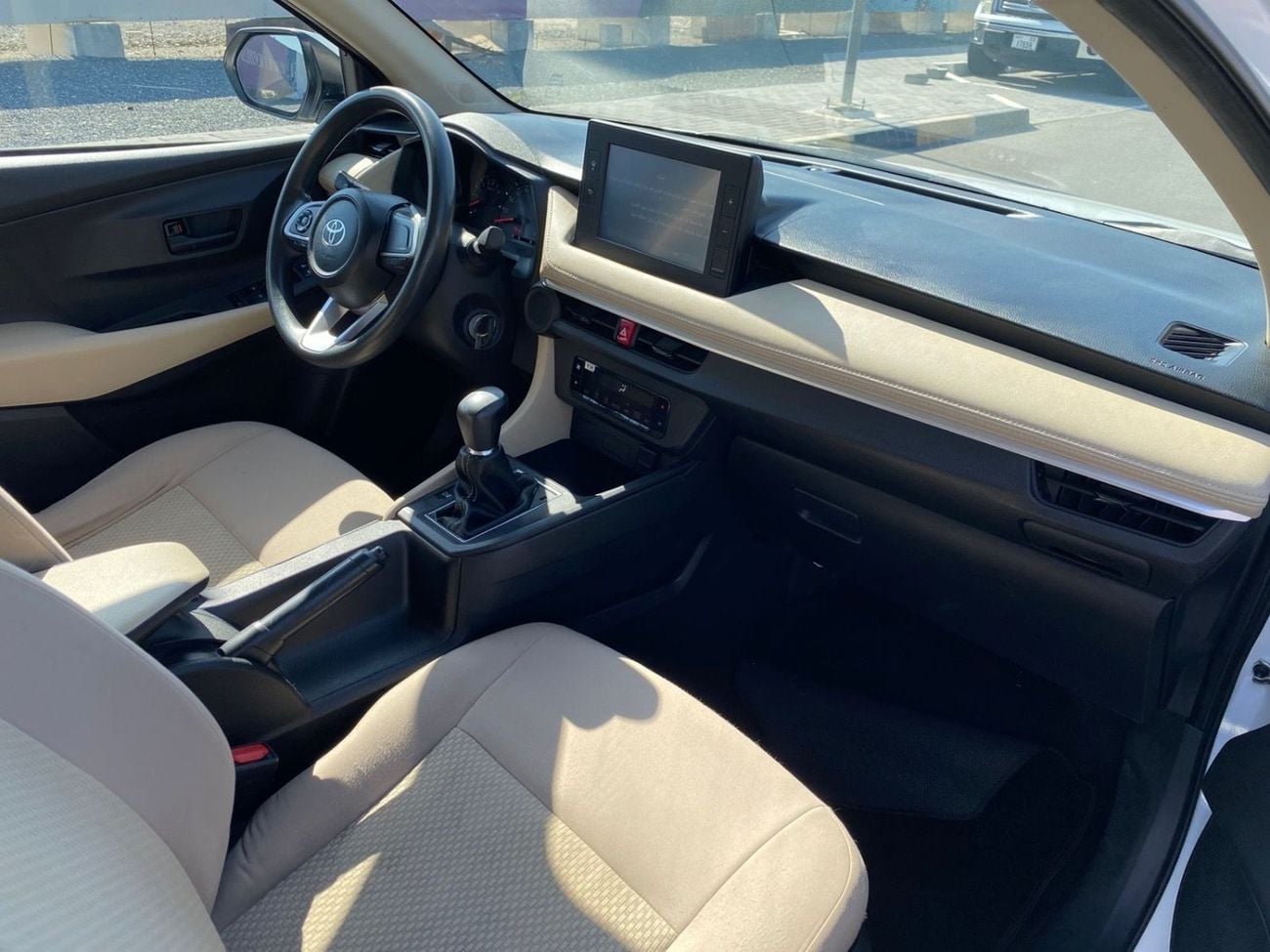 تويوتا يارس 1.5L E