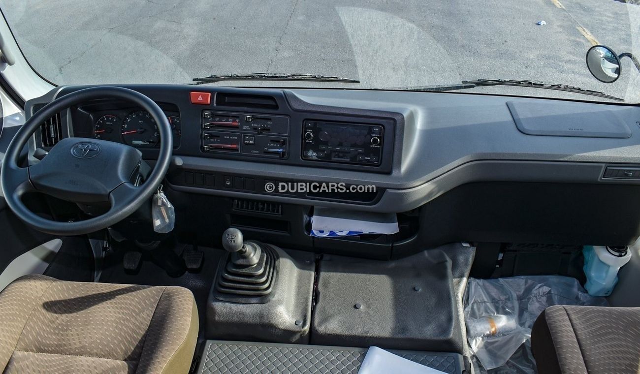 Toyota Coaster Coaster 4.2L Diesel V6 , 23 Seats