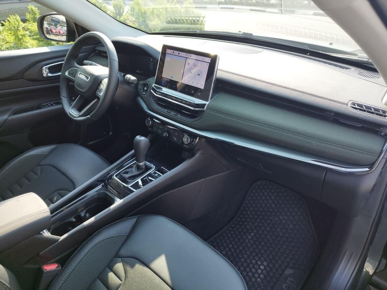 جيب كومباس Jeep Compass Hybrid BLUG IN ( BRAND NEW )