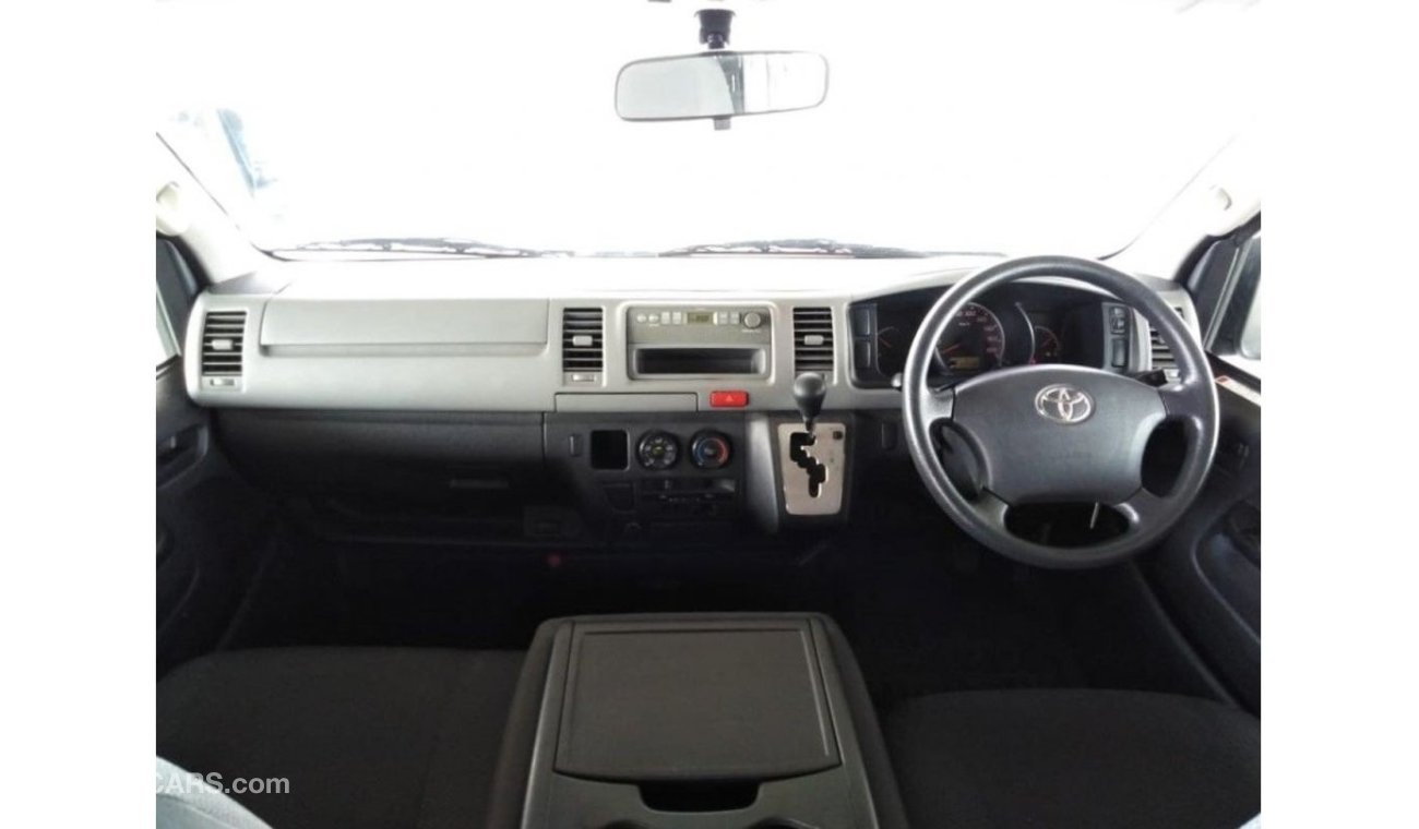 تويوتا هاياس Hiace RIGHT HAND DRIVE (Stock no PM 733 )