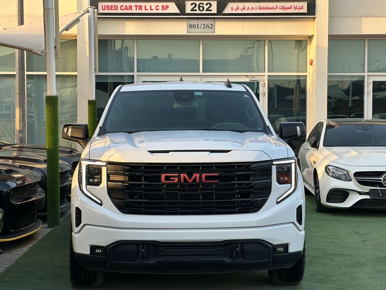 جي أم سي سييرا GMC SIERRA ELEVATION SARAB 2023 GCC  FULL OPTION ORIGINAL PAINT PERFECT CONDITION UNDER WARRANTY