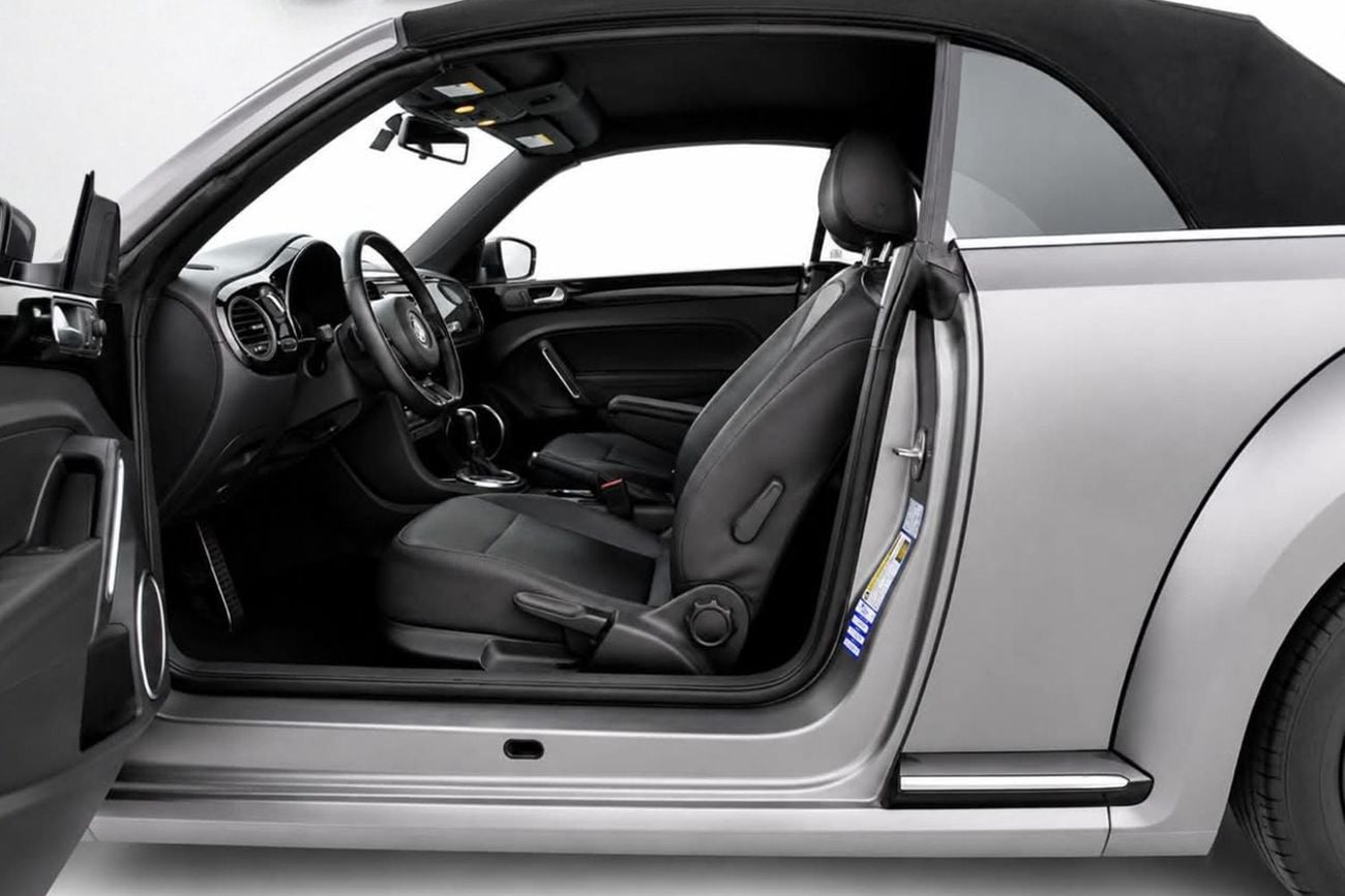 Volkswagen Beetle Volkswagen Beetle Cabriolet 2.0T 2013 – Convertible – AED 14,999