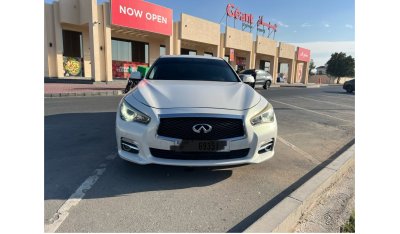 إنفينيتي Q50 3.7 AWD - Apple CarPlay/Android Auto