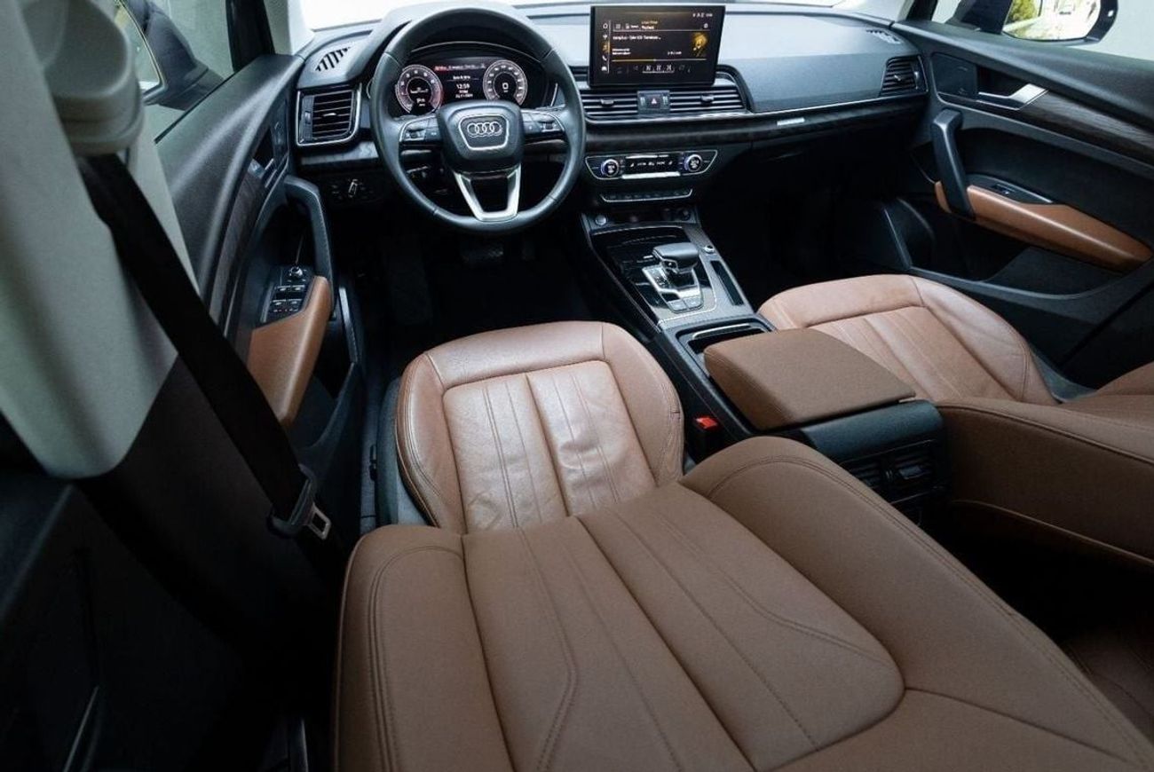 أودي Q5 45 TFSI Quattro 2.0L Audi Q5 45TFSI Quattro 2022 GCC under Agency Warranty and Service Contract with