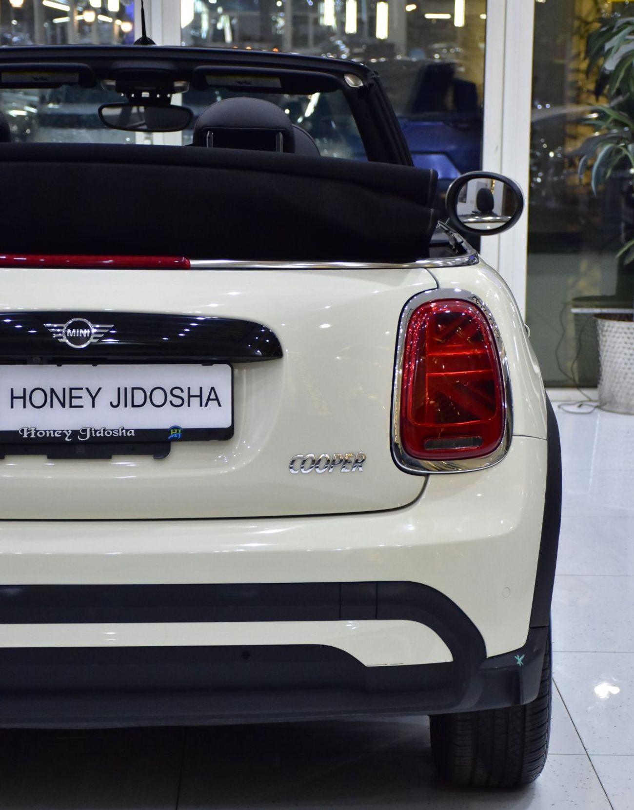 ميني كوبر كابريو EXCELLENT DEAL for our Mini Cooper Cabrio ( 2023 Model ) in White Color American Specs