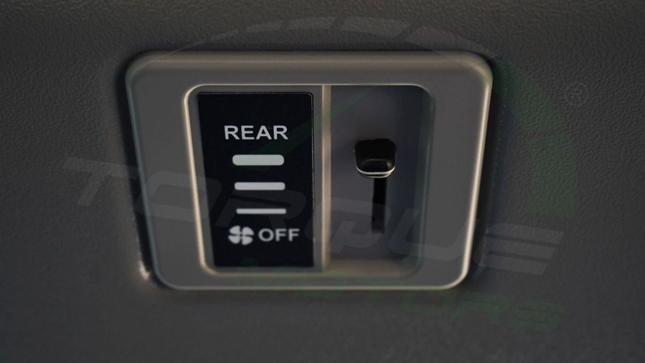 CMC D 260 ( Only For Export ) 2025 CMC D260 Window Van 2.4L RWD GCC BRAND NEW