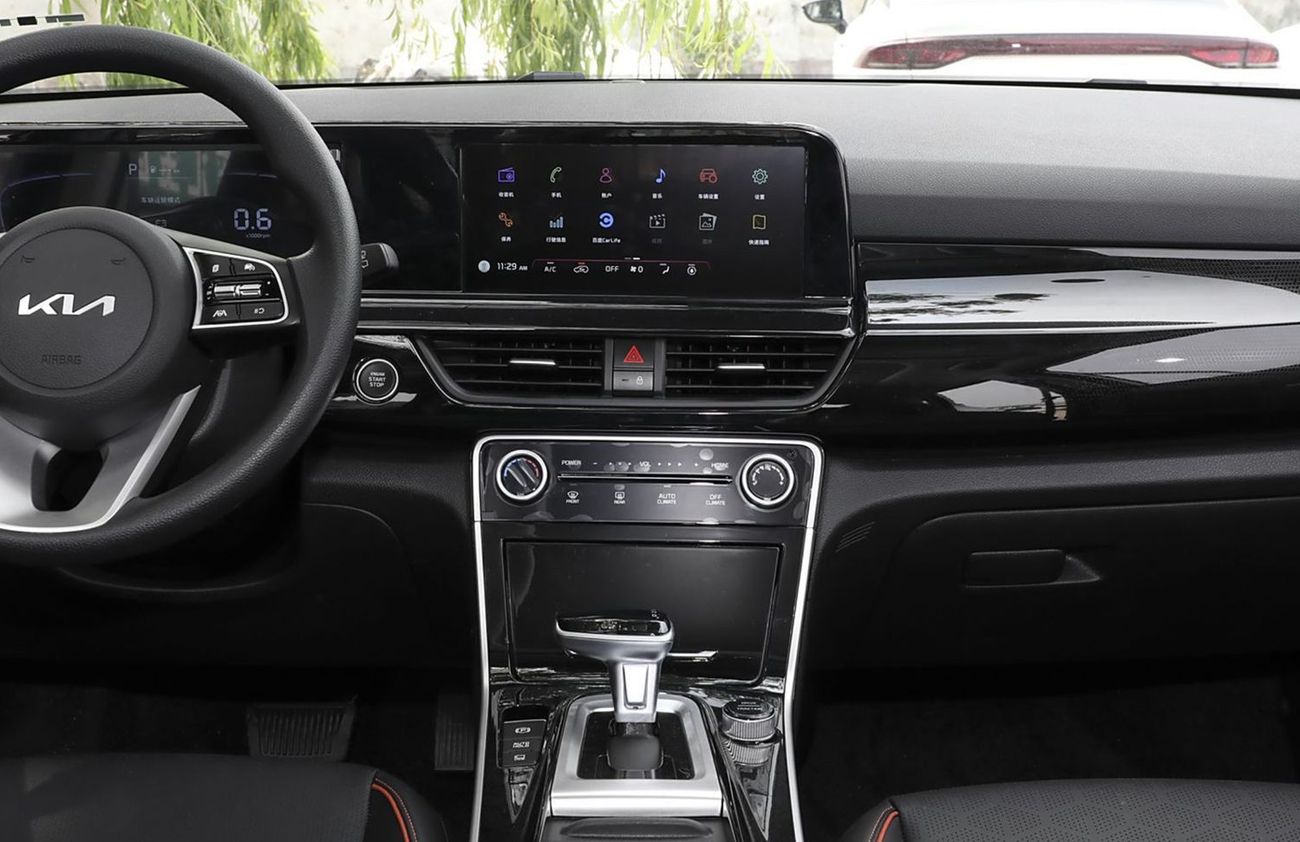 Kia Seltos 2025 stylish and versatile compact SUV (Export only)