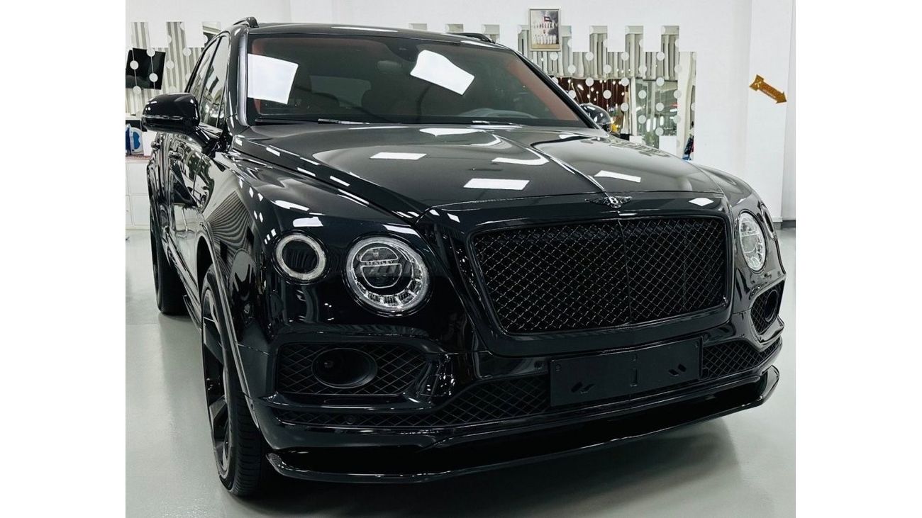 Bentley Bentayga V8 GCC .. Warranty .. Service .. Perfect Condition