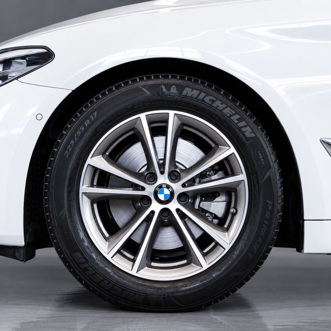 BMW 520i BMW 1,436 pm • 0% Downpayment • 520i • 1 Year Warranty