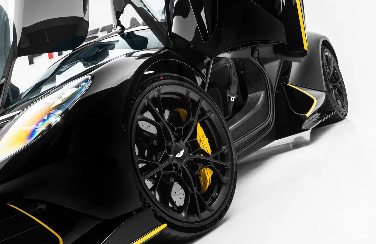 Aston Martin Valhalla 4.0L V8 Twin-Turbo Engine + eMotors