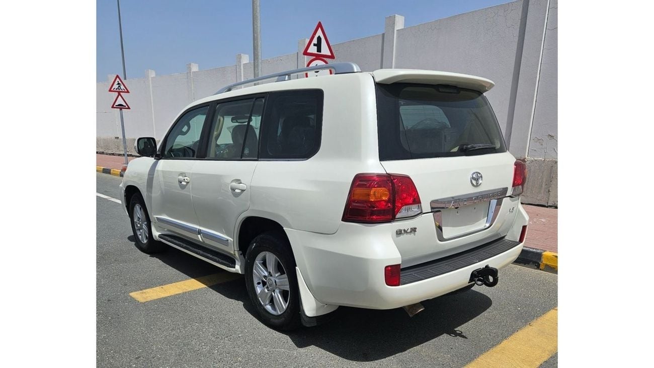 تويوتا لاند كروزر 2015 gxrv8