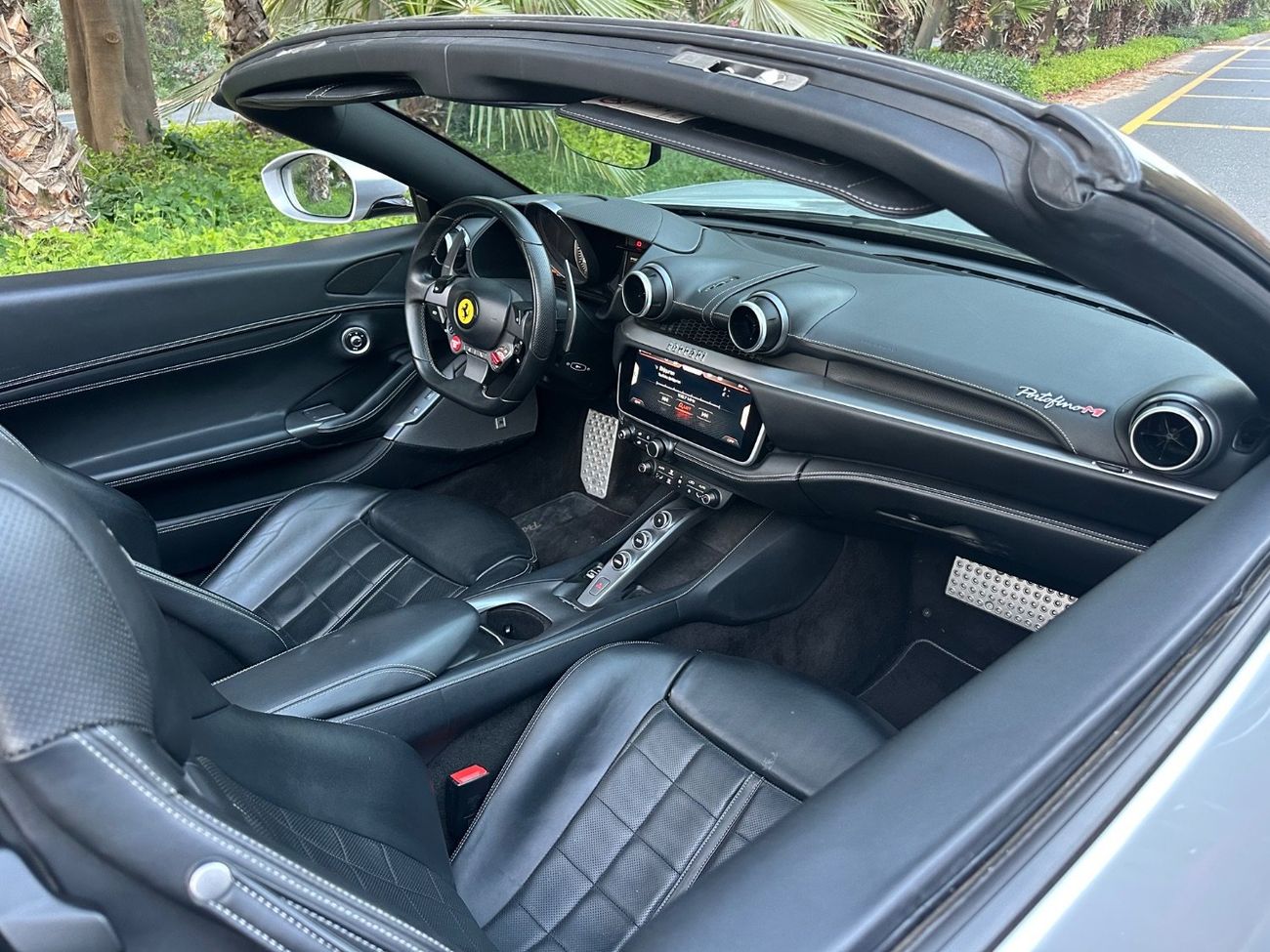 Ferrari Portofino 2022 Ferrari Portofino M | European Specs | 3.9L V8 Twin-Turbo | 612 HP | Hard Top | 18,000 KM | Per