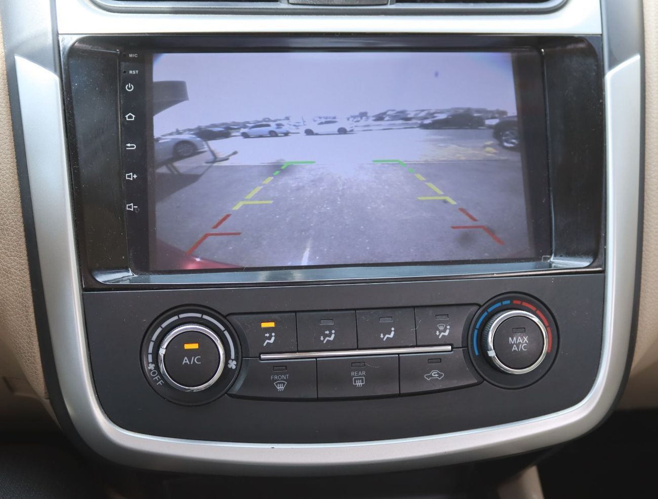 نيسان ألتيما نيسان ألتيما 2018 خليجى بحاله ممتازه ممشى 123000 كم بمحرك سعته 2500سى سى بسعر 35000درهم