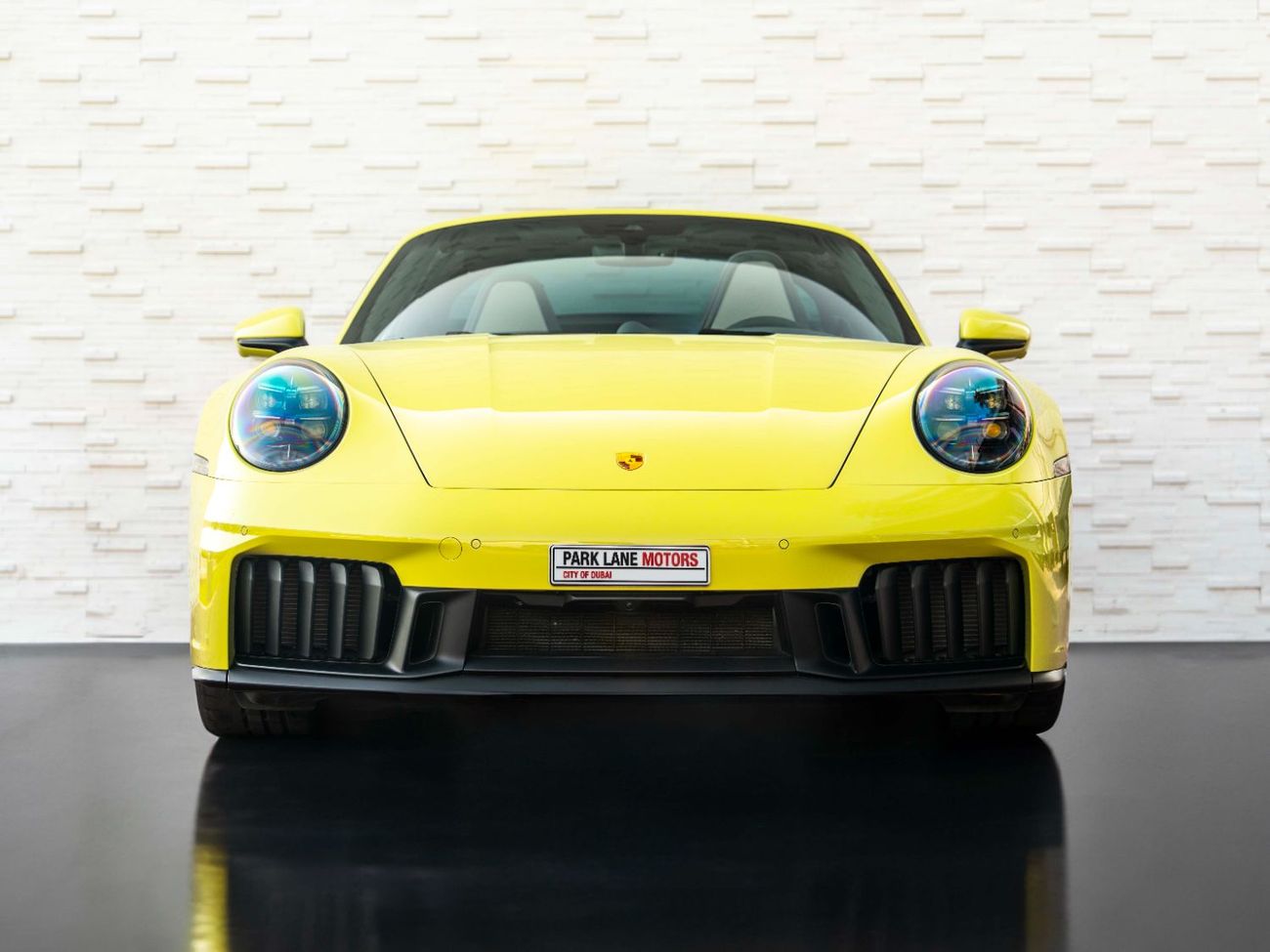 Porsche 911 Targa 4GTS 3.0L (450 HP)