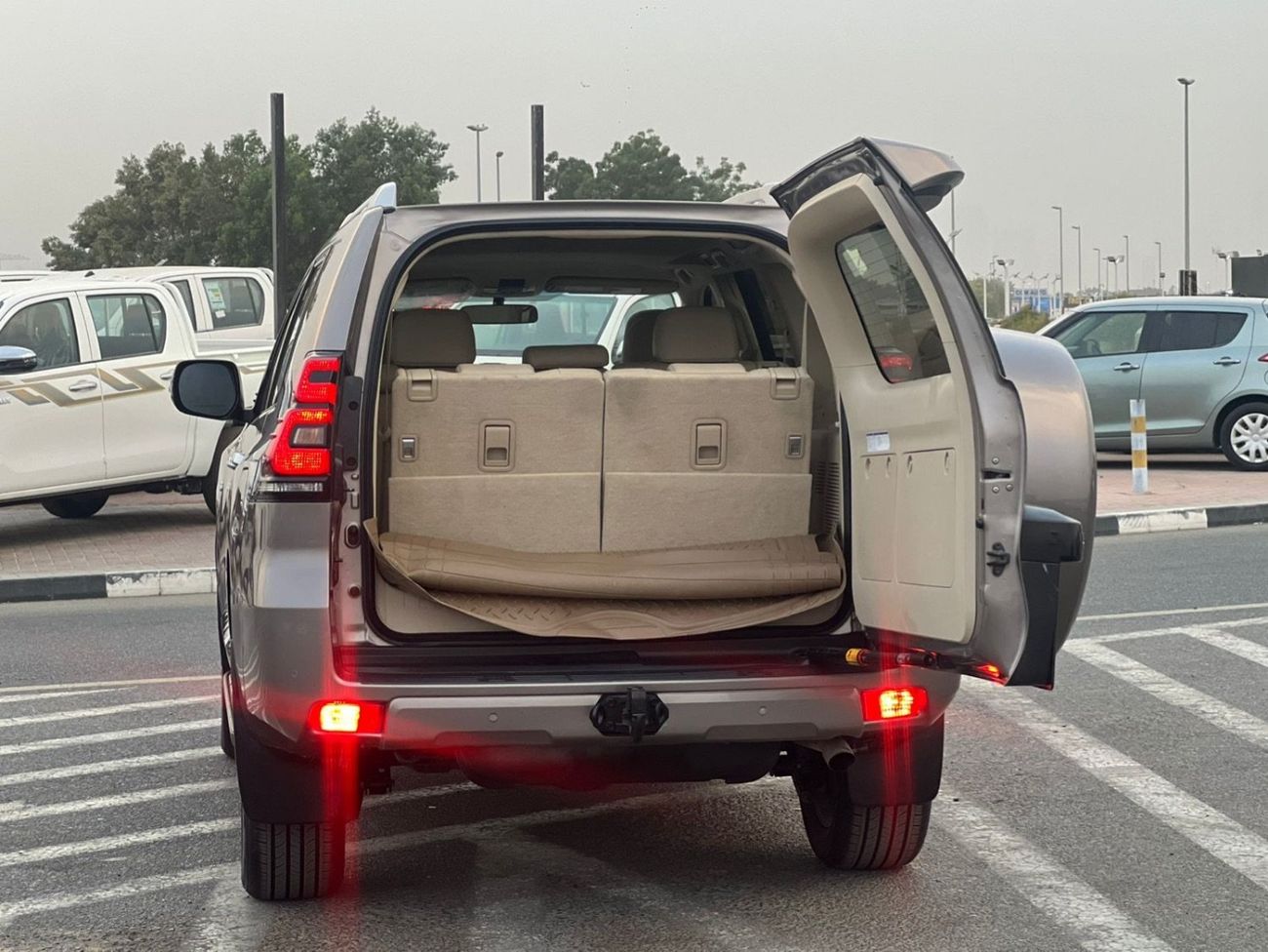 تويوتا برادو 2023 Toyota Prado TXL 4.0L V6  Full Option - AWD 4x4 - Electric Seat - Rear CAM & Sensors - Cool Box