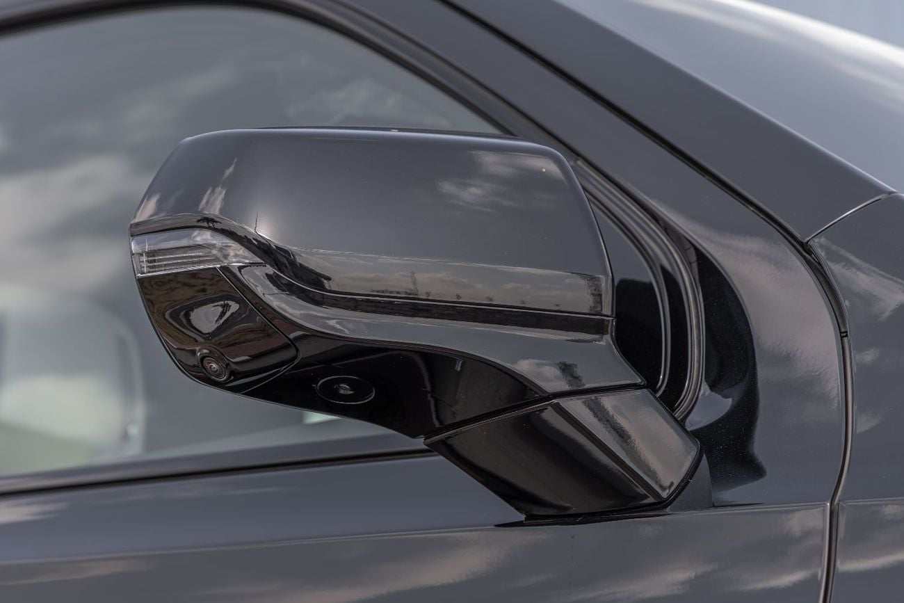 Cadillac Escalade Escalade-V 6.2L Cadillac Escalade V-Series - 2025 - GCC Specs