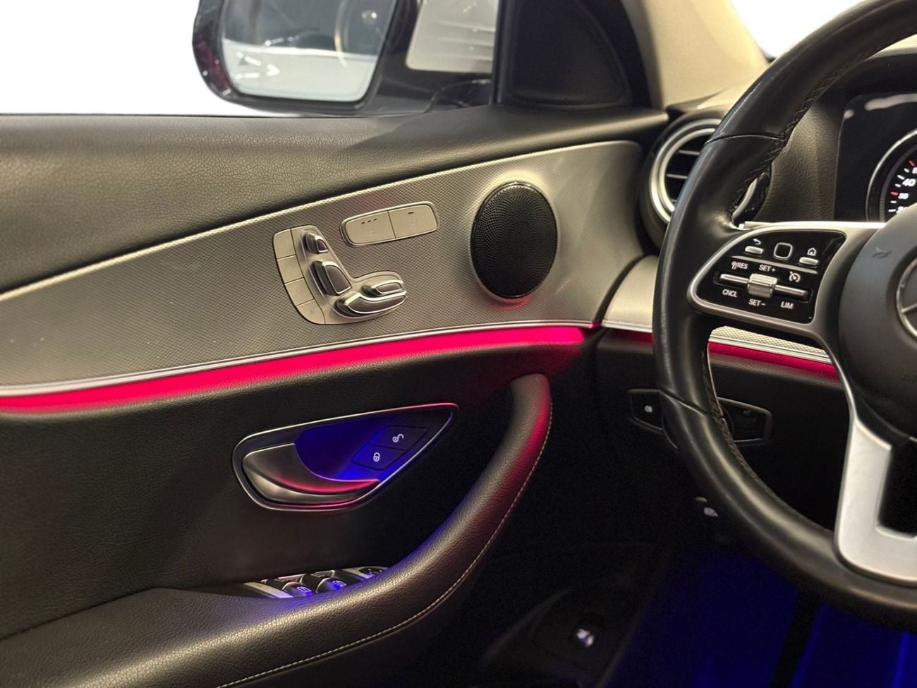 مرسيدس بنز E300 AED 1,260 P.M | 0% DOWN PAYMENT | MERCEDES-BENZ E300 | 2.0L TURBO I4 | 2019