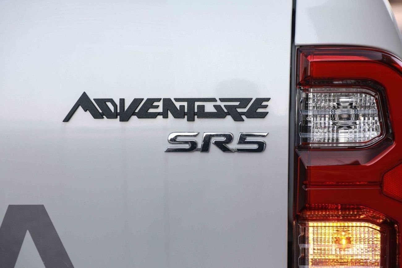 Toyota Hilux 2025 TOYOTA HILUX ADVENTURE 4.0 - PLATINUM WHITE PEARL inside BLACK | Export Only