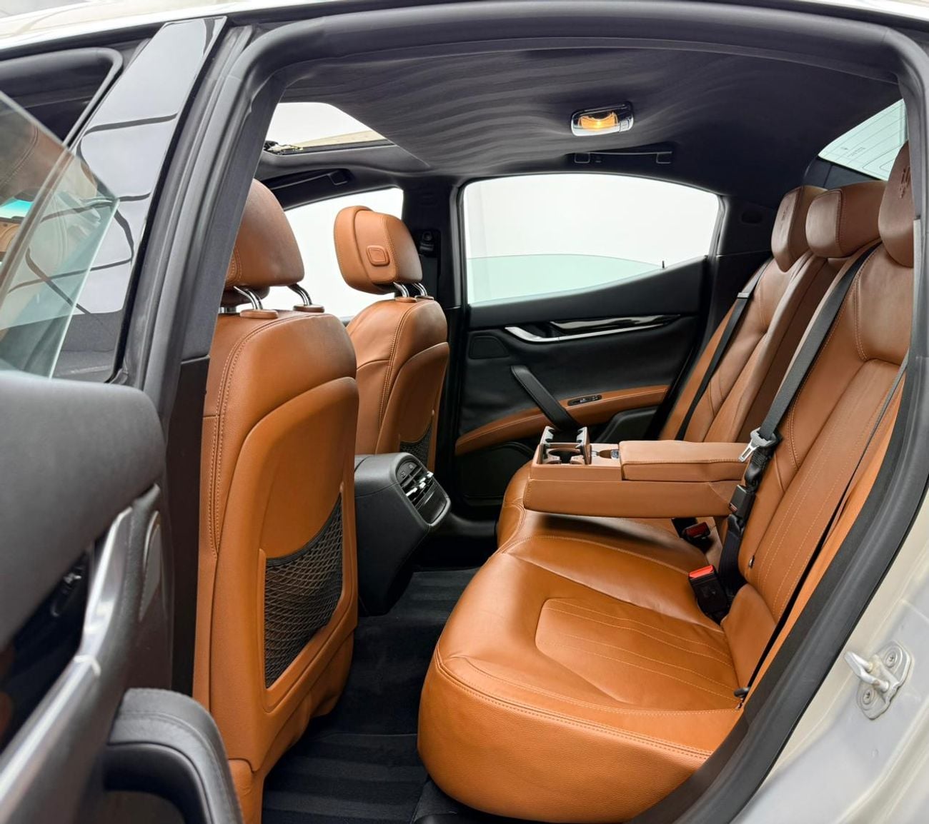 Maserati Ghibli 2016 Maserati Ghibli Q4, Full Maserati Service History, Fully Loaded, Excellent Condition, GCC