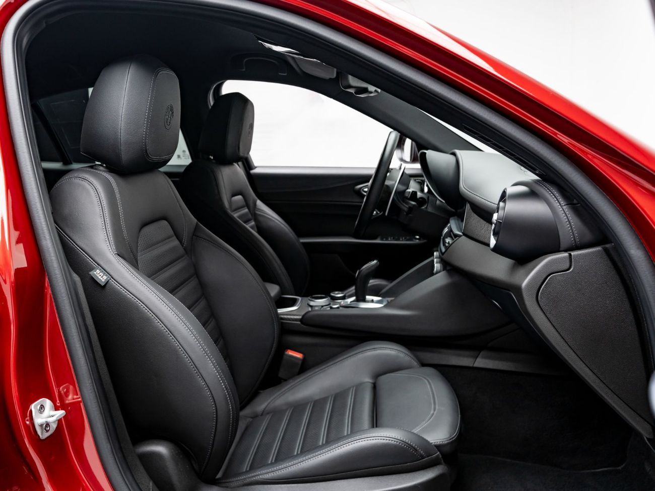 Alfa Romeo Giulia 2024 Alfa Romeo Giulia Quadrifoglio, 2029 Alfa Romeo Warranty + 2029 Service Contract, Low KMs, GCC