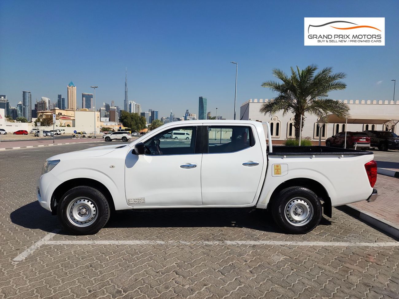 Nissan Navara Std 2.5L RWD A/T DOUBLE CABIN