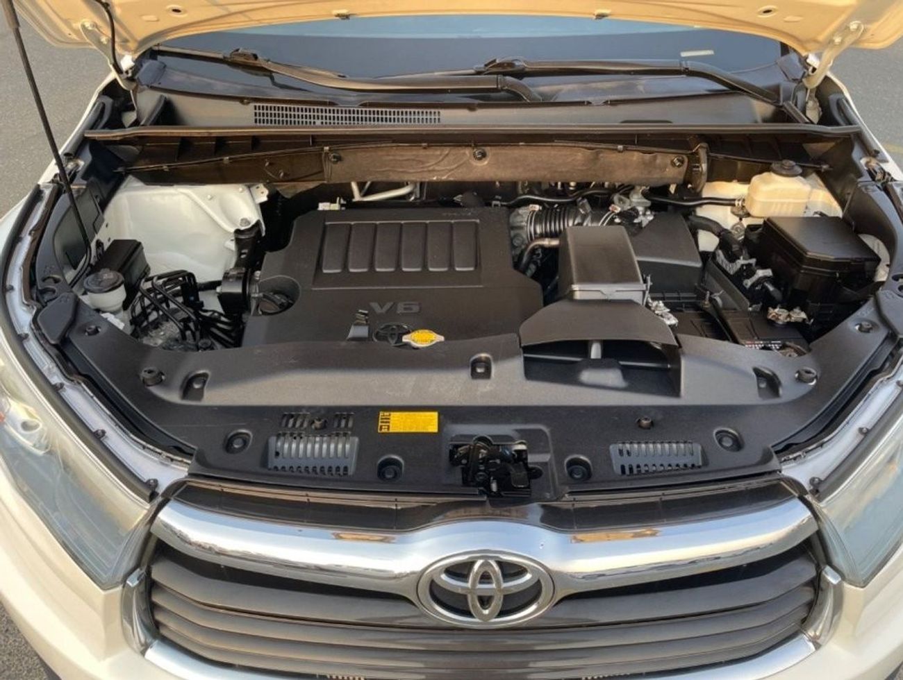 تويوتا هايلاندر 2015 Toyota Highlander LE+ 4x4 AWD - Trunk Auto Rear CAM - 7 Seater - 98,000 Mileage