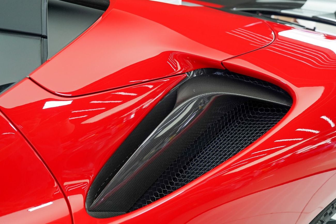 فيراري SF90 سبيدر assetto fiorano