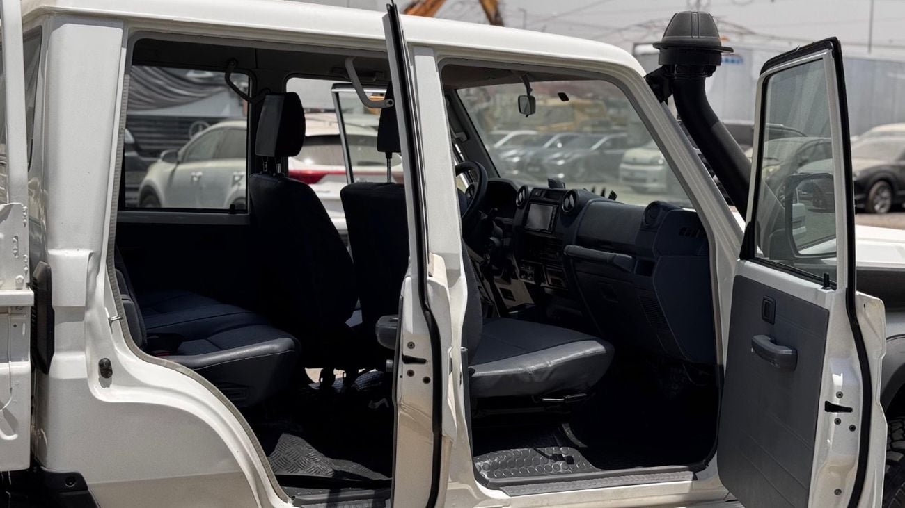 Toyota Land Cruiser Pick Up