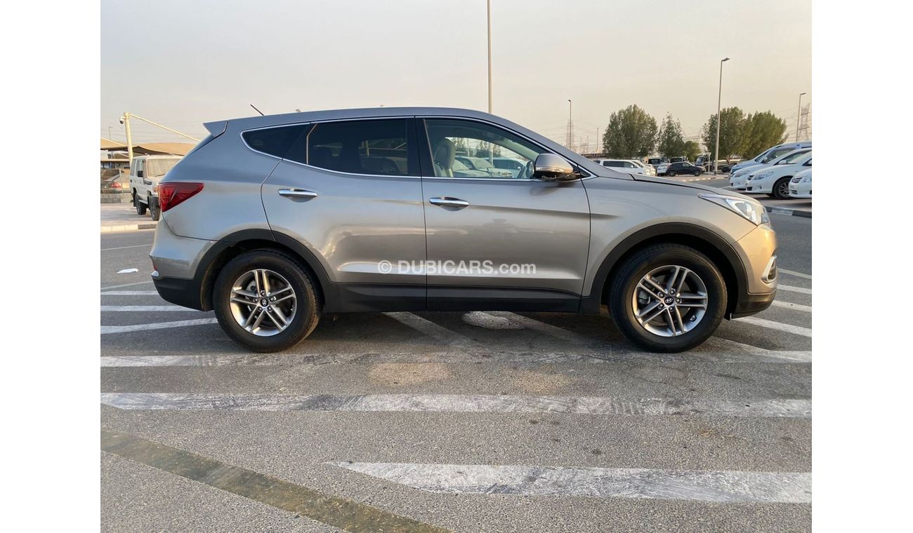 Hyundai Santa Fe 2018 HYUNDAI SANTAFE SPORT AWD / MID OPTION