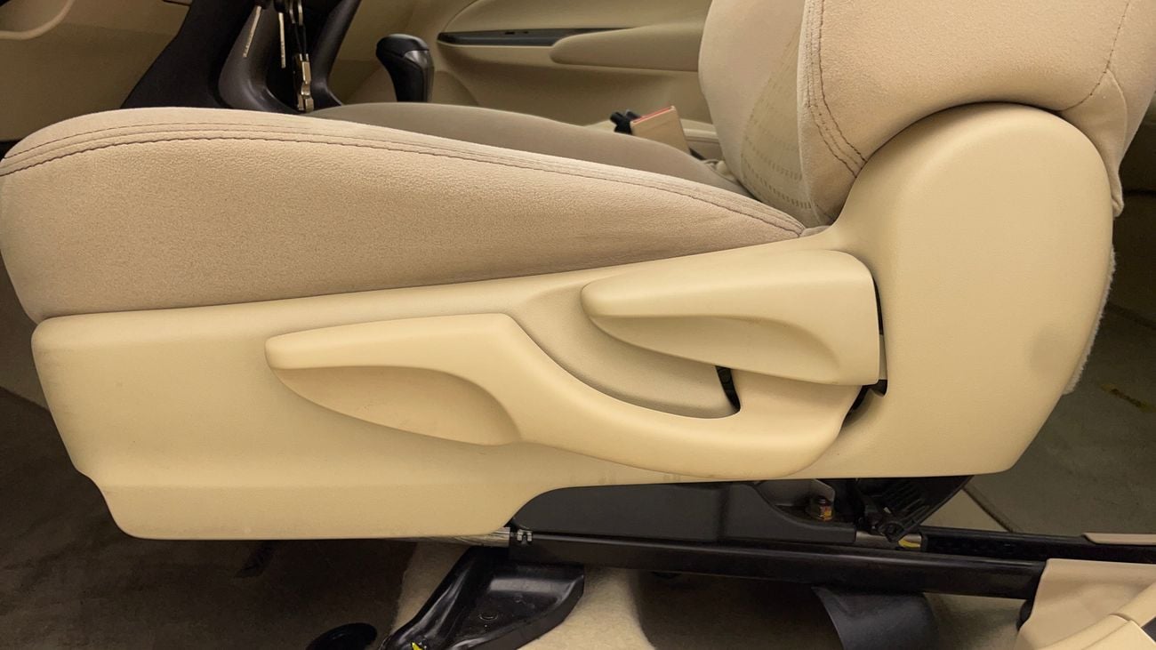 تويوتا يارس E 1.5 | بدون دفعة مقدمة | اختبار القيادة في المنزل