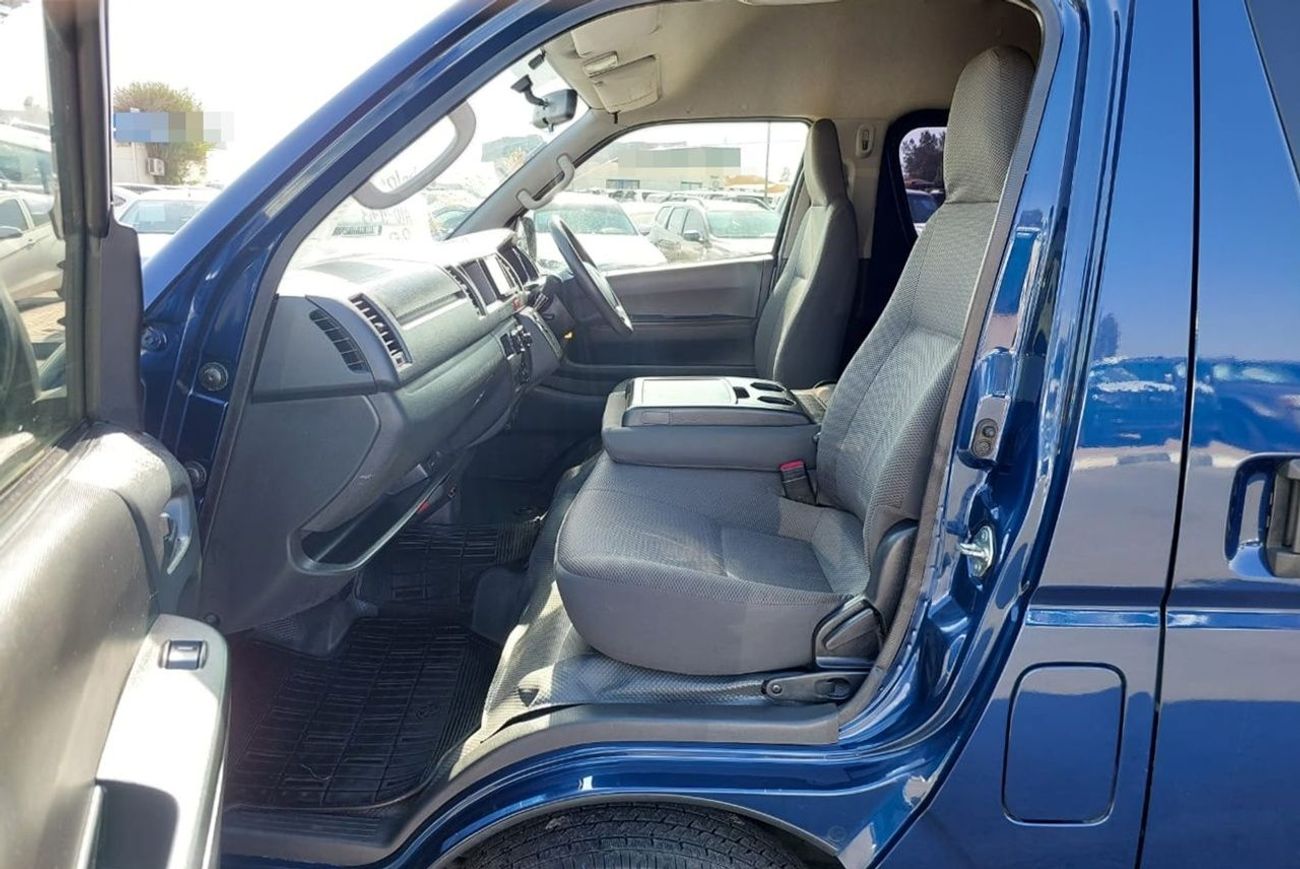 تويوتا هاياس TOYOTA HIACE VAN RHD 2015 MODEL 3.0 L DIESEL AUTOMATIC(PM16253)