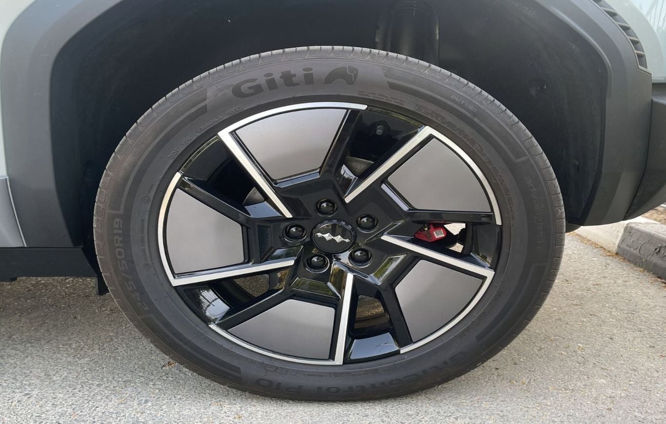BYD Leopard 3 Electric - 218 HP