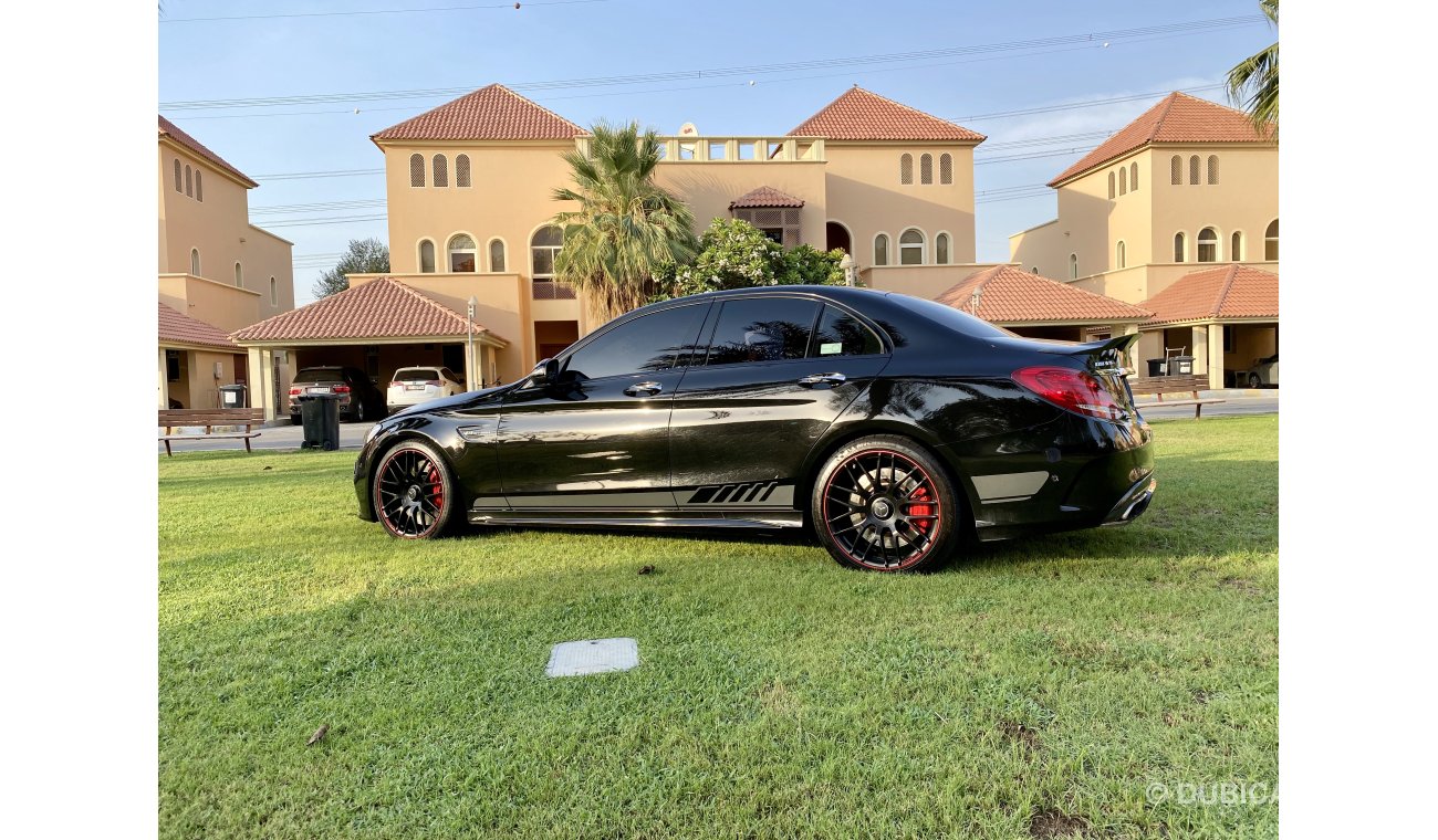 Mercedes-Benz C 63 AMG