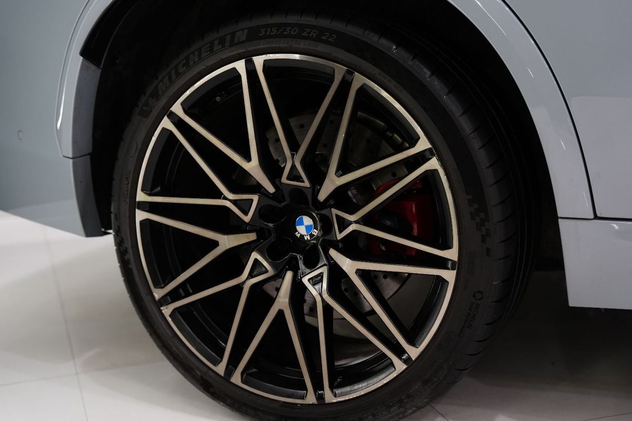 بي أم دبليو X5 M Competition, Shadowline Package, Carbon Interior, Latest Facelift, Dealer Warr + Serv!!