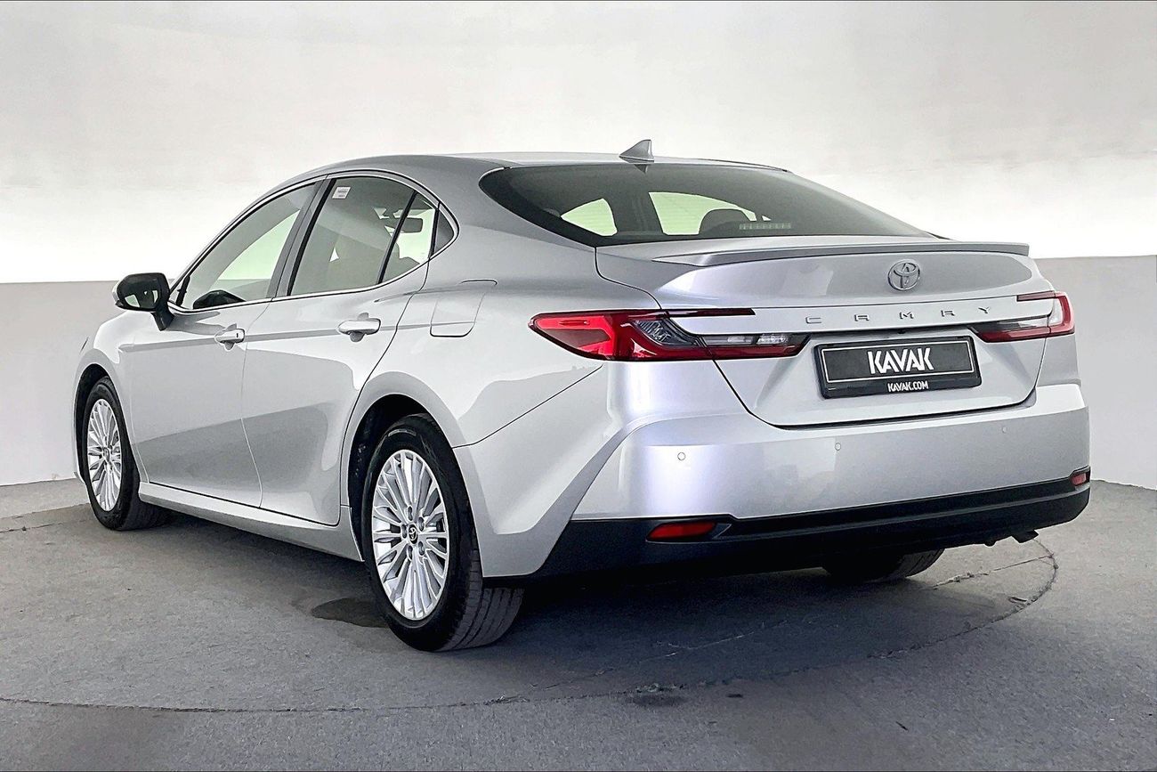 تويوتا كامري XLE | Carnival Sale • UP TO AED 20,000 OFF | شامل الضمان | 0 ﺪﻔﻋﺓ ﺃﻮﻟﻯ