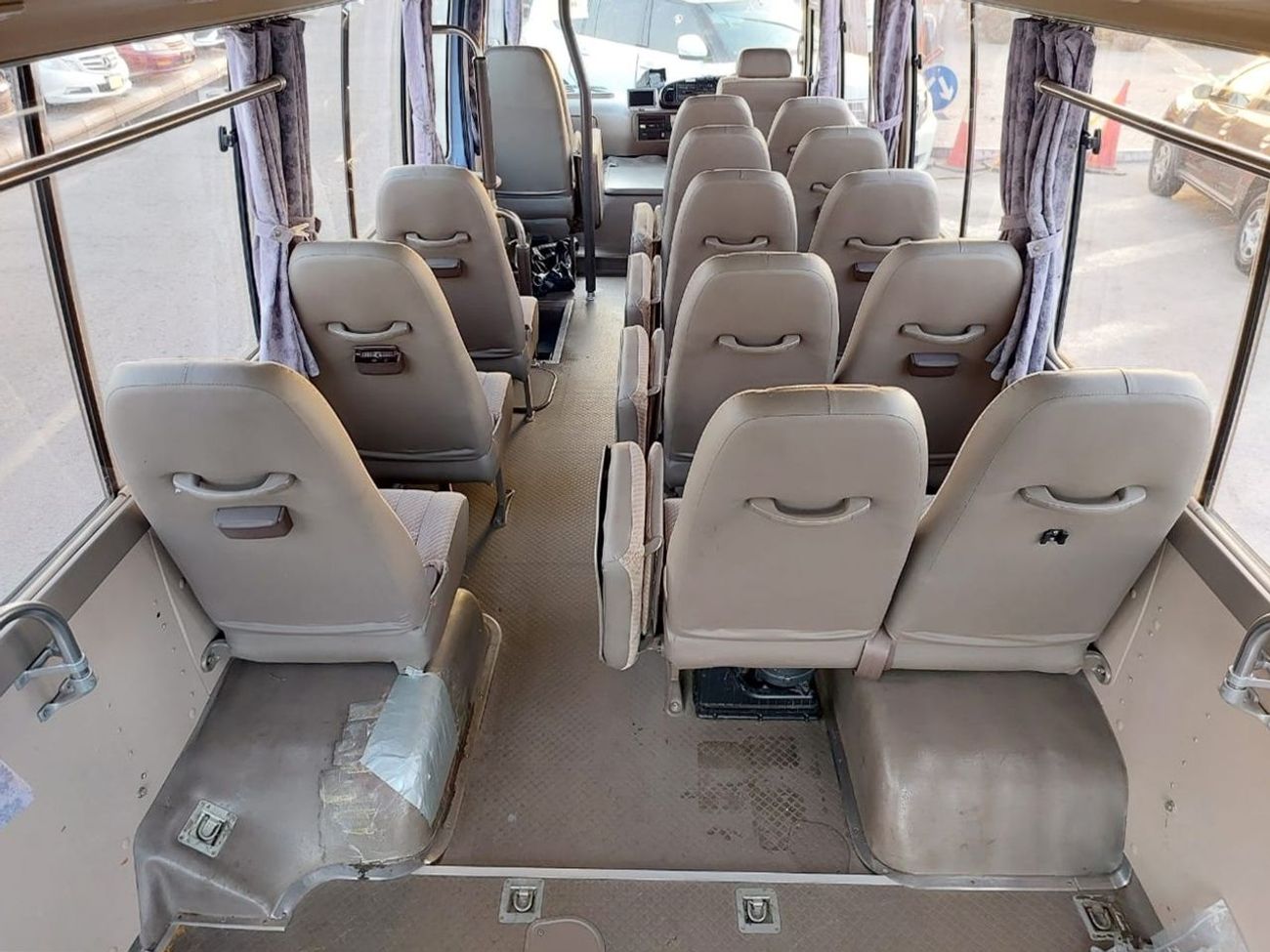 Toyota Coaster TOYOTA COASTER BUS RHD 1997 MODEL 4.1 L DIESEL AUTOMATIC(PM02631)