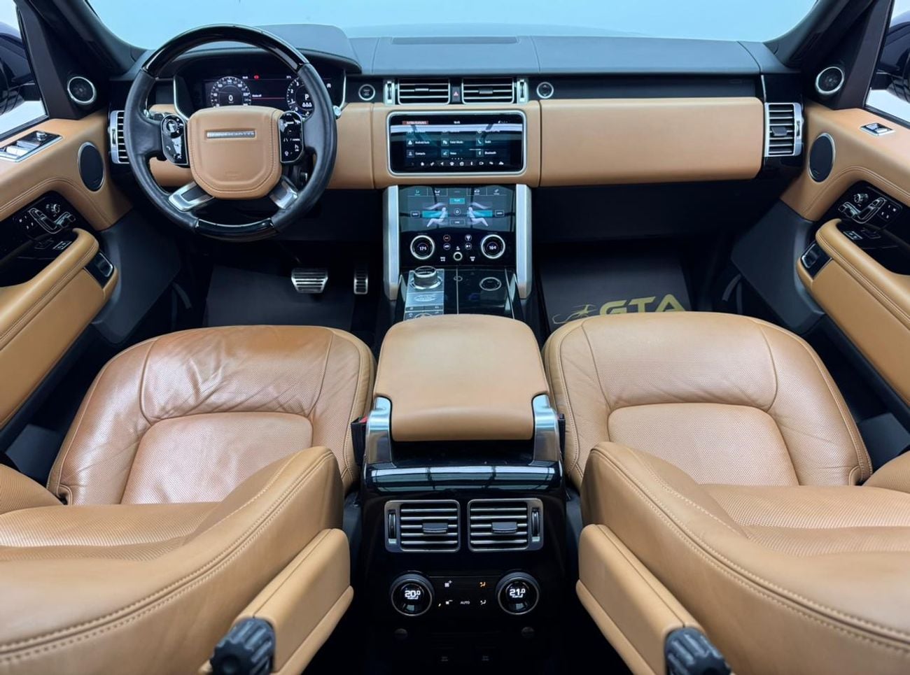 Land Rover Range Rover 2020 Range Rover Vogue SE Supercharged P525, 11/2027 Range Rover Warranty, Excellent Condition, GCC