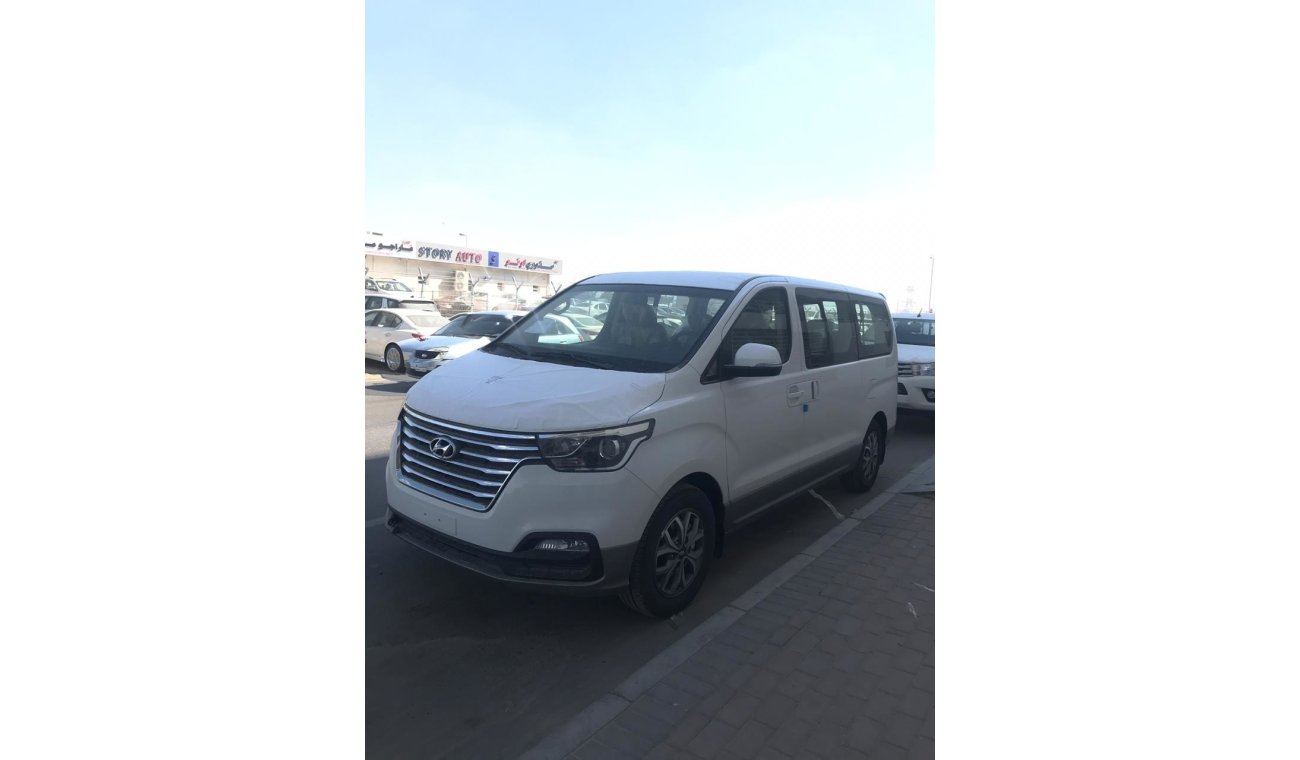 Hyundai H-1 9 SEAT PETROL A/T 2019