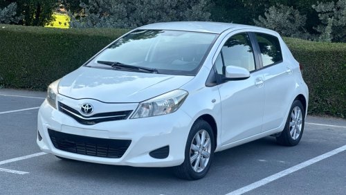 Toyota Yaris MODEL 2014 GCC CAR PERFECT CONDITION INSIDE AND OUTSIDE