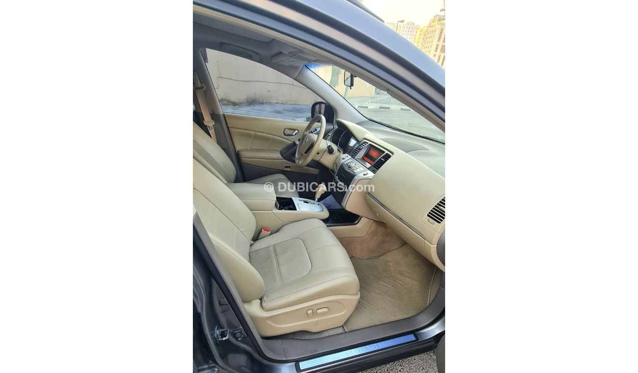 Nissan Murano URGENT SALE NISSAN MURANO 2015 SL FULL OPTION  . SUNROOF  . KEYLESS ENTRY KEYLESS START